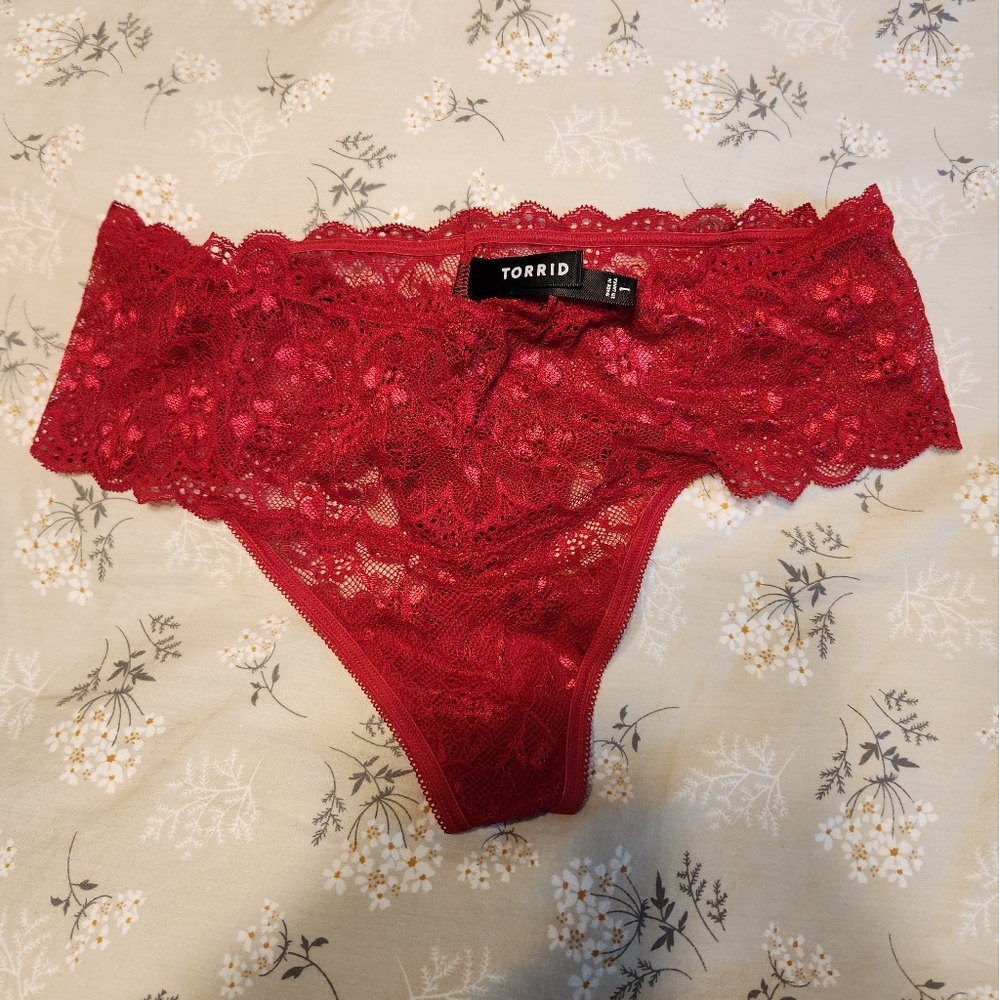 NWOT Torrid Size 1 Lace Red Underwear